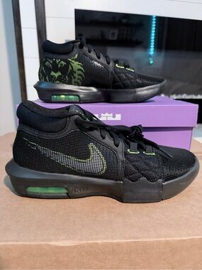 NIB LeBron Witness VIII